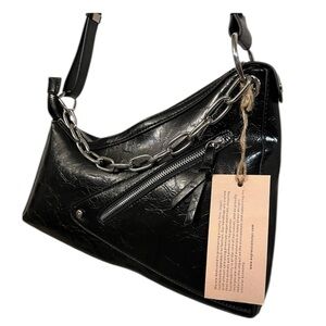 🖤🖤NWT- E/N EXPRESSIONS NYC SASSY/CLASSY BLACK SHOULDER BAG🖤🖤